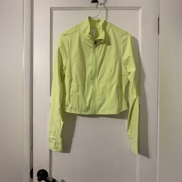 Fabletics Perfect Storm Cropped Train Jacket Sz Large